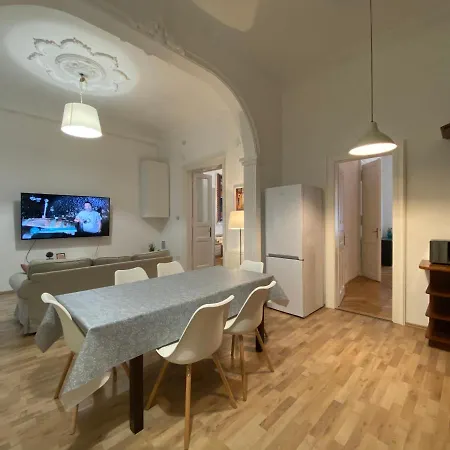3 Bedrooms- Central Quarter Apartment Budapest Exterior photo