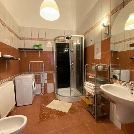 3 Bedrooms- Central Quarter Apartment Budapest Exterior photo
