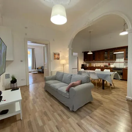3 Bedrooms- Central Quarter Apartment Budapest Exterior photo