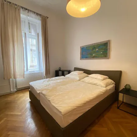 3 Bedrooms- Central Quarter Apartment Budapest Exterior photo