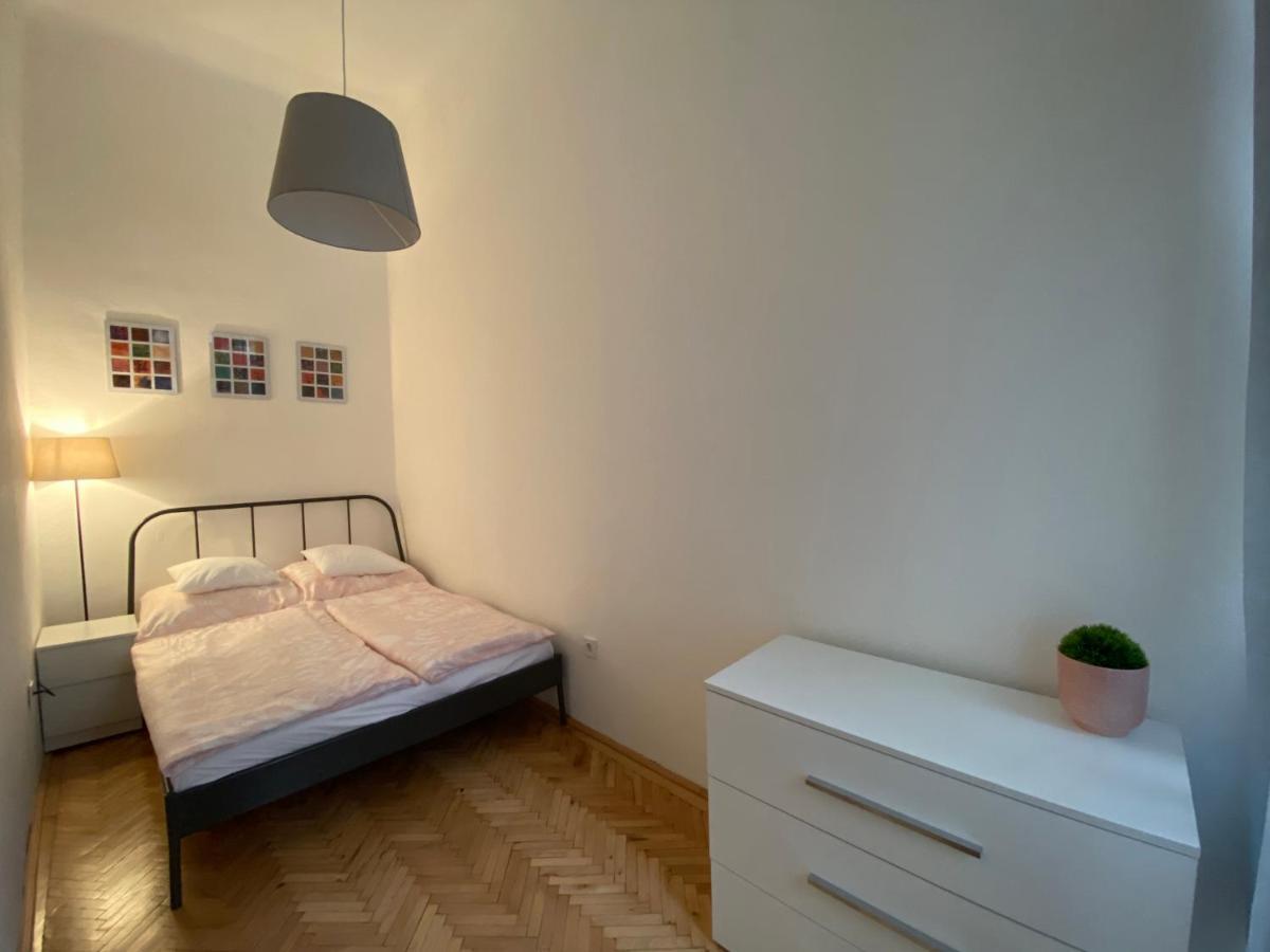 3 Bedrooms- Quarter Будапешт